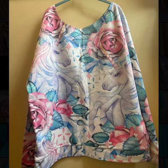 Pretty Unicorn Pullover - Picture 9 of 9